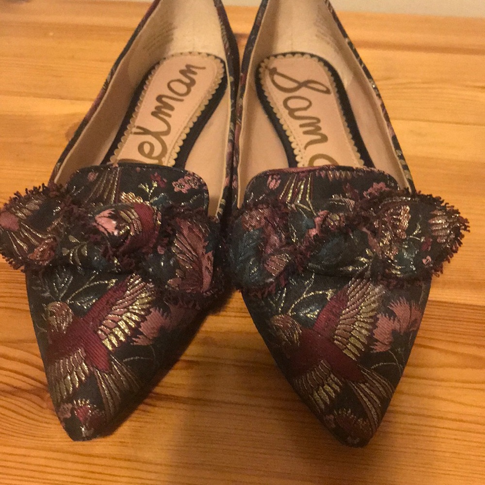flat shoes